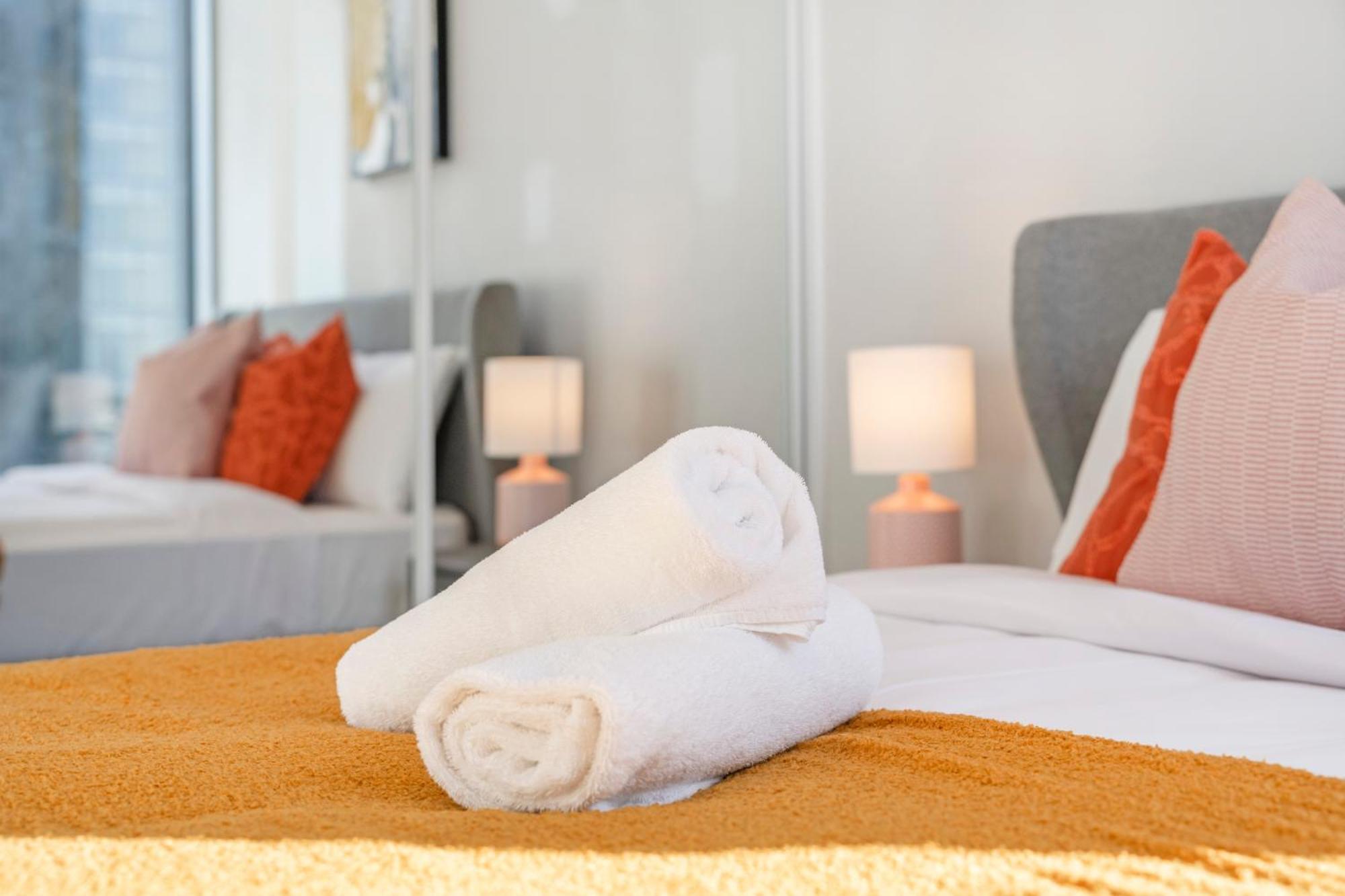 Deluxe 3b2b With Waterfront And Convenient Facilities * Sydney