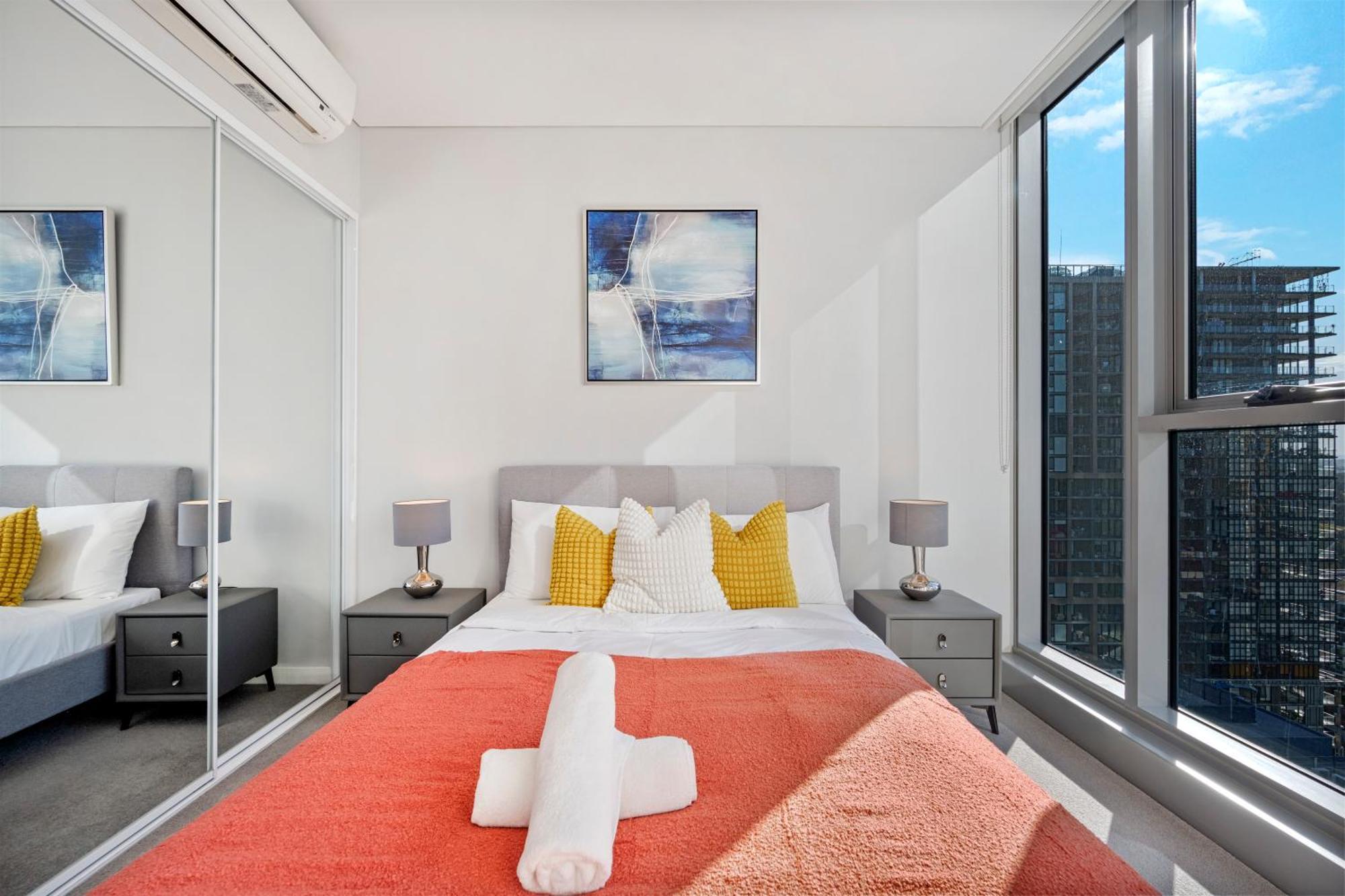 Deluxe 3b2b With Waterfront And Convenient Facilities Apartment *